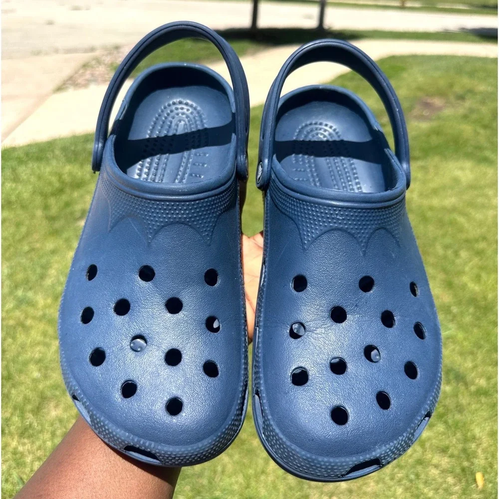 Crocs Adult Classic Clogs Unisex Size Men's 10-11 Women's 12-14 Navy Blue Shoe
